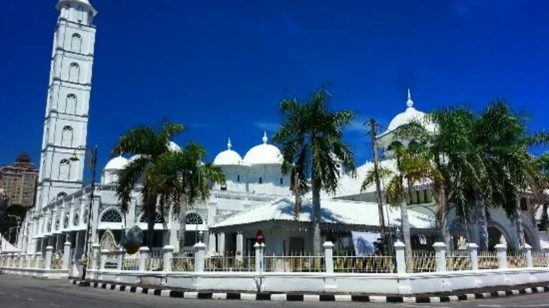 Masjid Abidin, Kuala Terengganu – The White Mosque of Terengganu