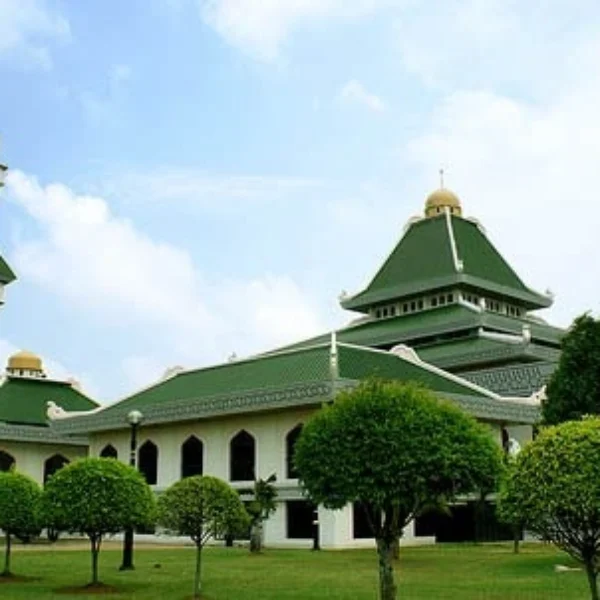 Masjid Al-Azim (Masjid Negeri Melaka)- A Majestic Symbol of Faith and Heritage