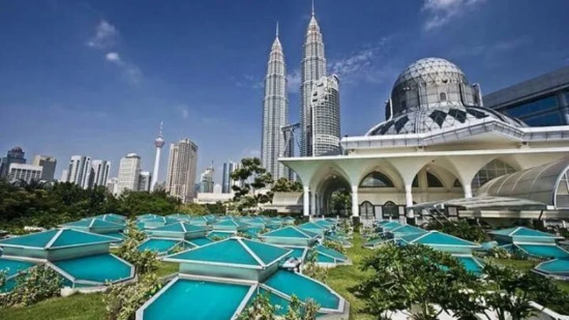 Masjid Asy-Syakirin Kuala Lumpur – The Jewel in the Park at KLCC